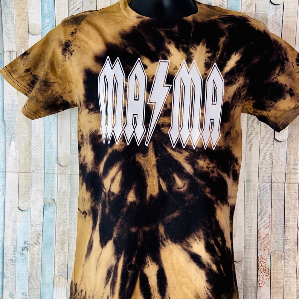 Acid wash “MAMA” tee